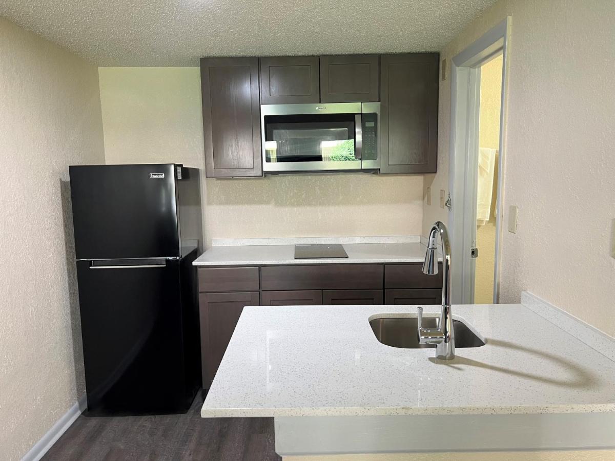 James River Inn & Suites Newport News Ngoại thất bức ảnh
